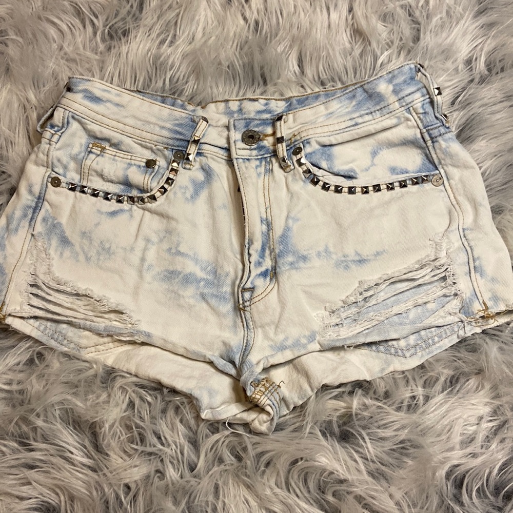 &denim white wash, distressed, tye dye bling, high waist, festival shorts, sz 6